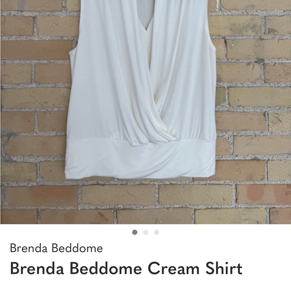 Brenda Beddome Cream Sleeveless Top with front flowing waist. Classic elegance